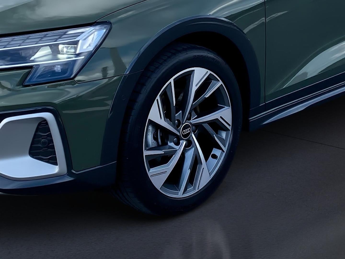 Bild über Audi A3 allstreet TFSI 110 kW S tronic - für weitere Informationen kontaktieren Sie den Audi Partner