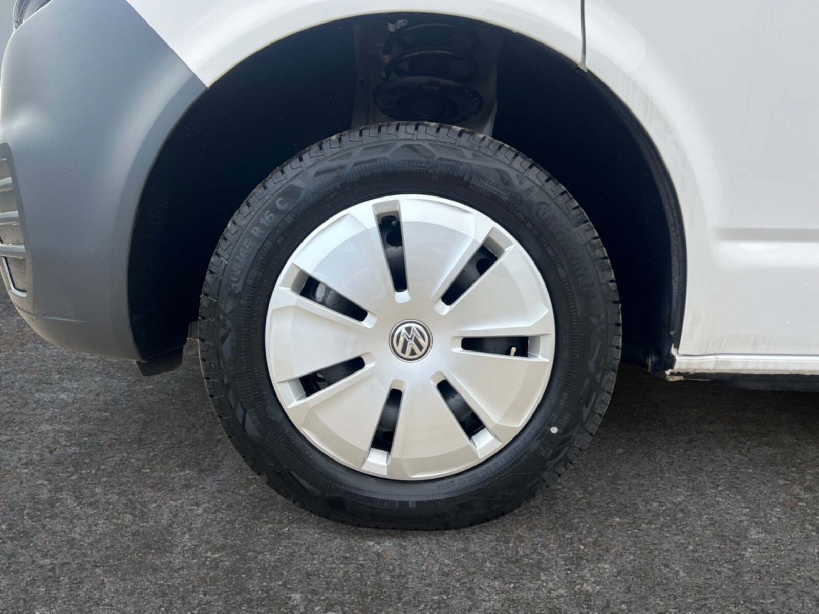 Volkswagen T6.1 Transporter Kasten kurzer Radstand – Bild 9