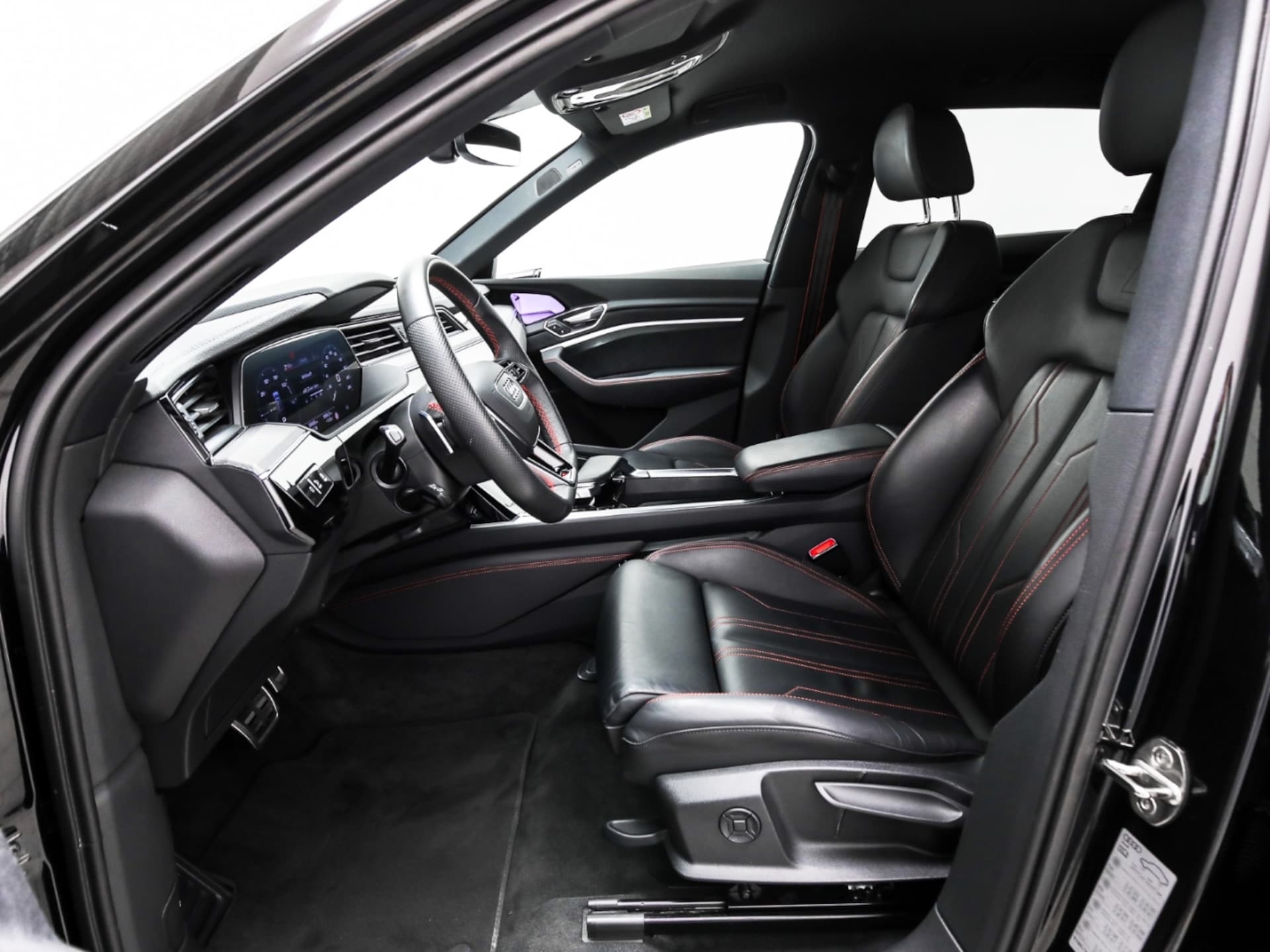 Audi Q8 e-tron S line
