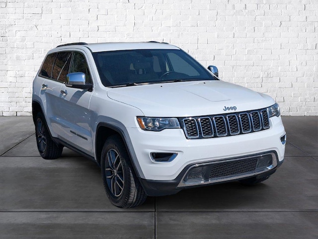 Photo of 2017 Jeep Grand Cherokee 