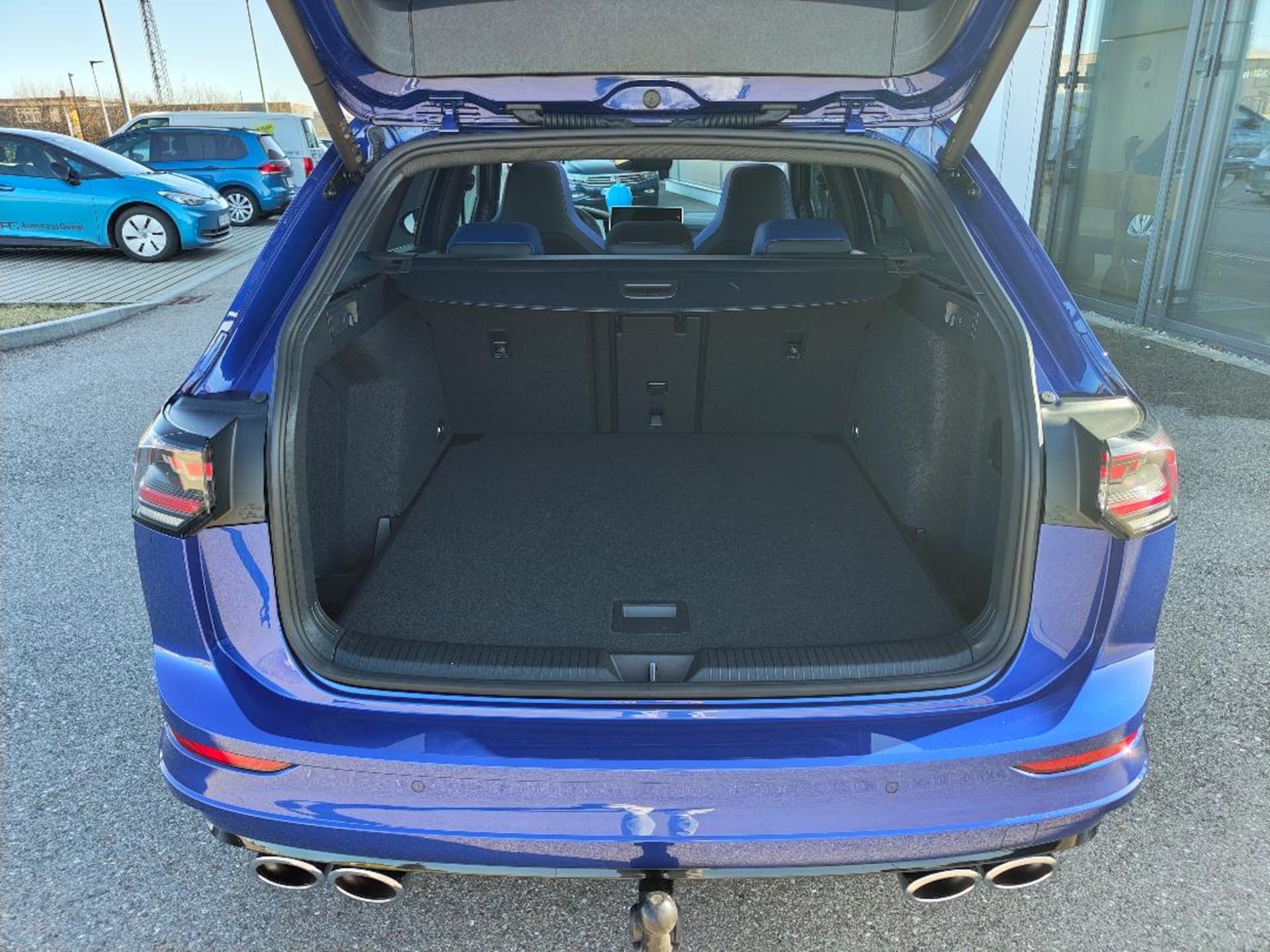 Volkswagen Golf Variant R