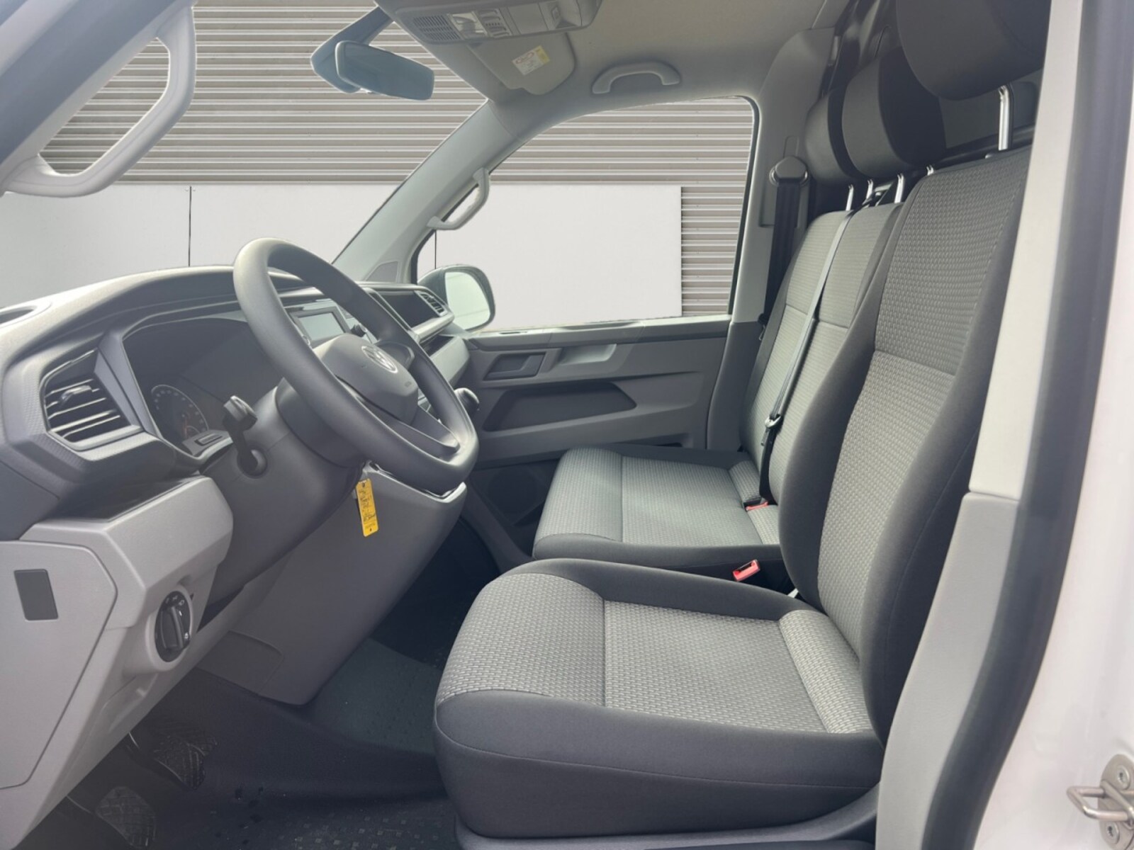 Volkswagen T6.1 Transporter Kasten kurzer Radstand – Bild 10