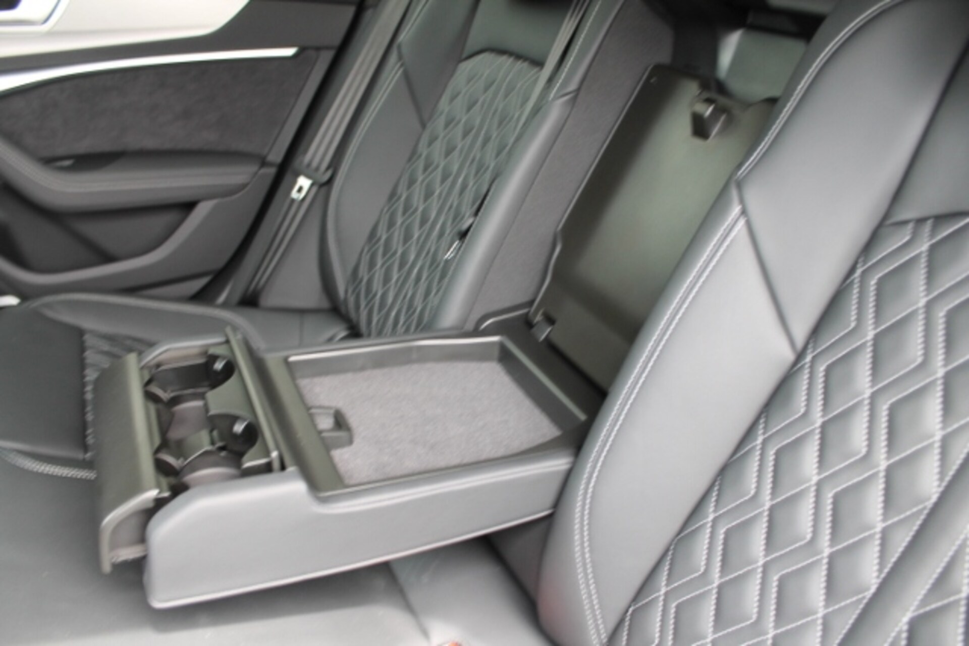 Audi S6 Avant