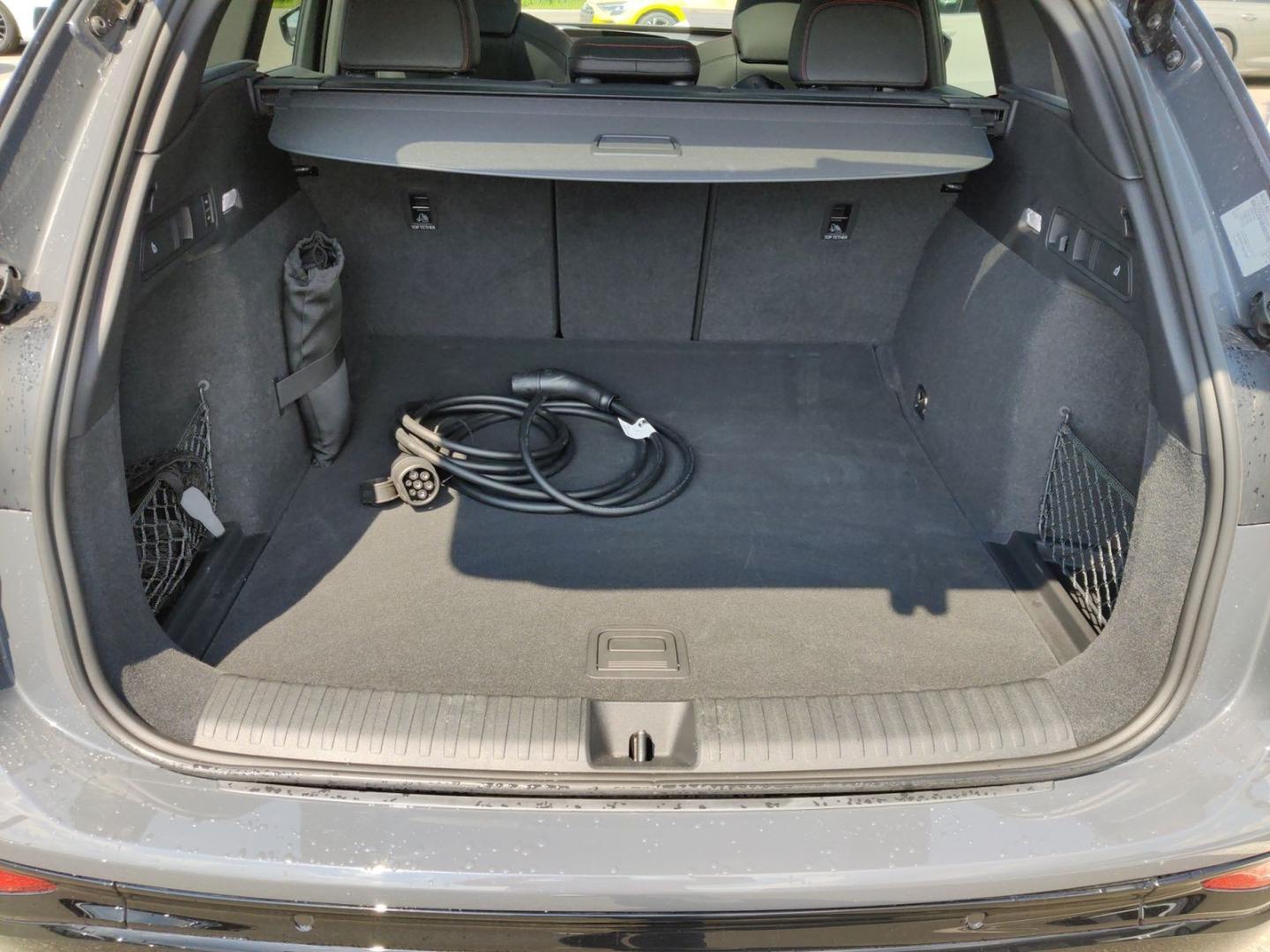 Image about Audi Q6 SUV e-tron e-tron quattro