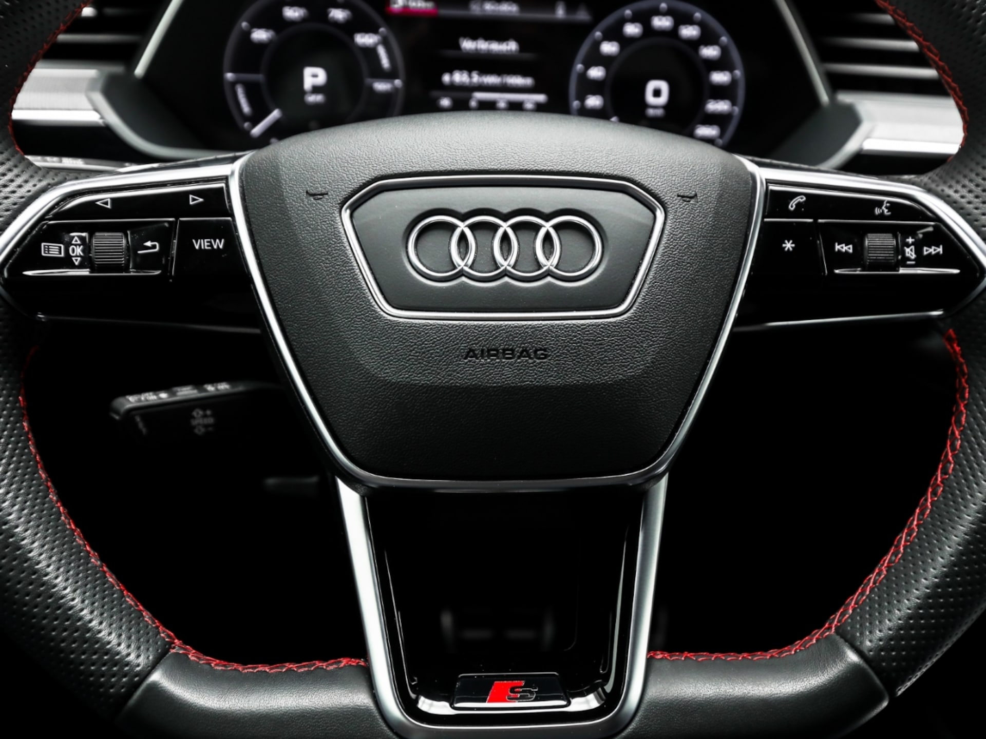 Audi Q8 e-tron S line