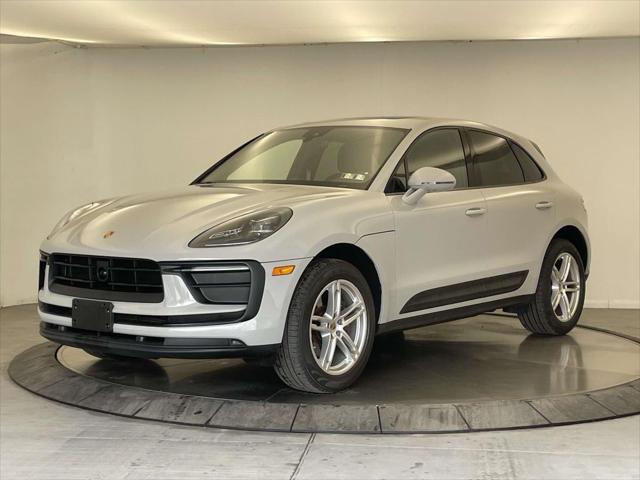 2023 Porsche Macan Base