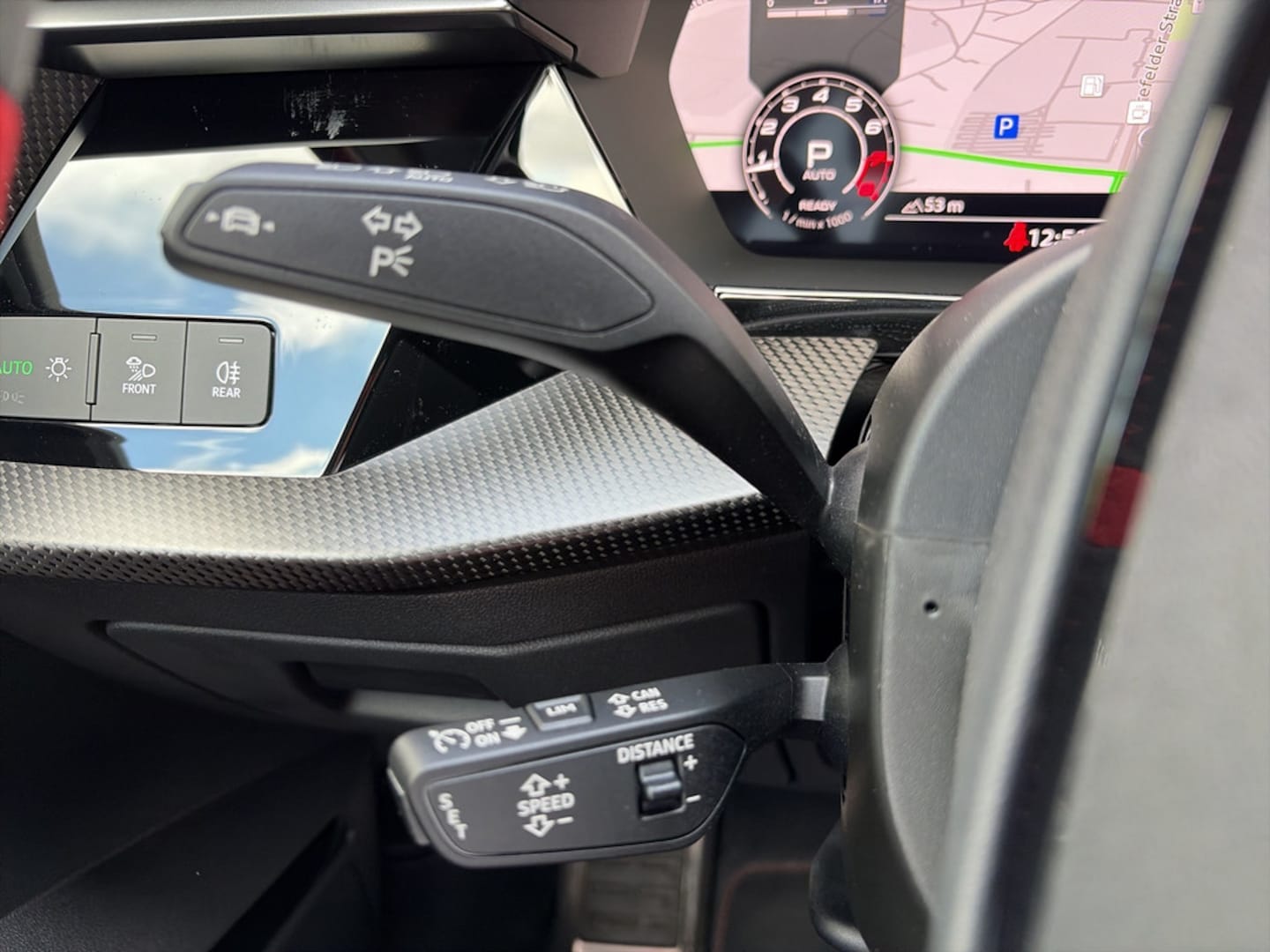 Bild über Audi RS 3 Limousine TFSI quattro 294 kW S tronic - für weitere Informationen kontaktieren Sie den Audi Partner