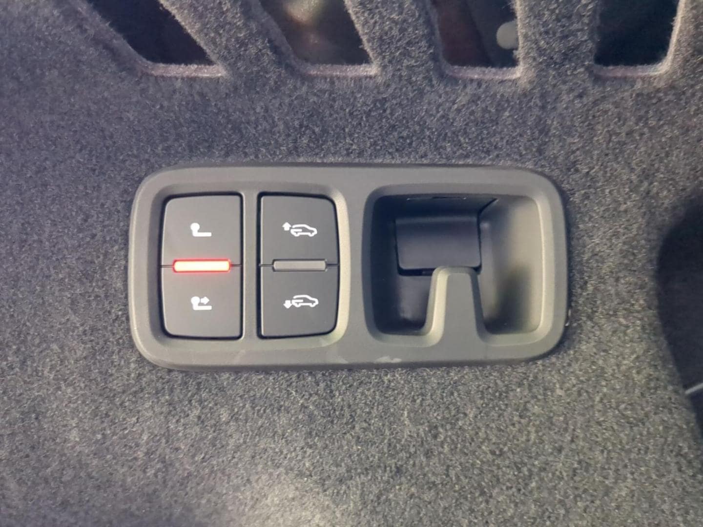 Bild über Audi Q8 SUV S line business TDI quattro 210 kW tiptronic - für weitere Informationen kontaktieren Sie den Audi Partner