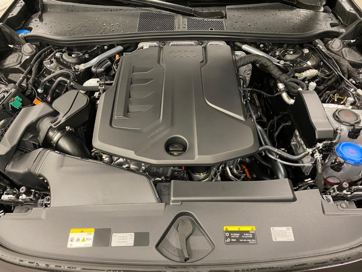 Bild über Audi A6 Avant e-hybrid e-hybrid quattro 270 kW S tronic - für weitere Informationen kontaktieren Sie den Audi Partner