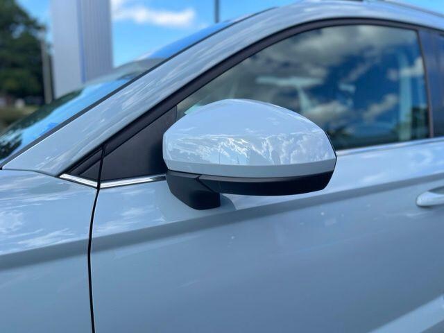 2025 Volkswagen Taos