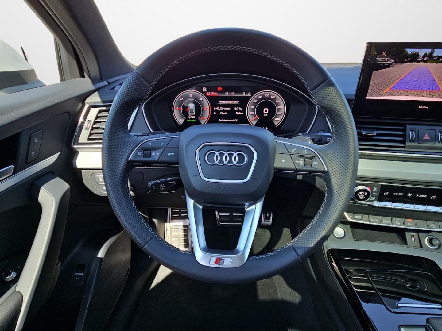 Bild über Audi Q5 40 TDI quattro 150 kW S tronic - für weitere Informationen kontaktieren Sie den Audi Partner