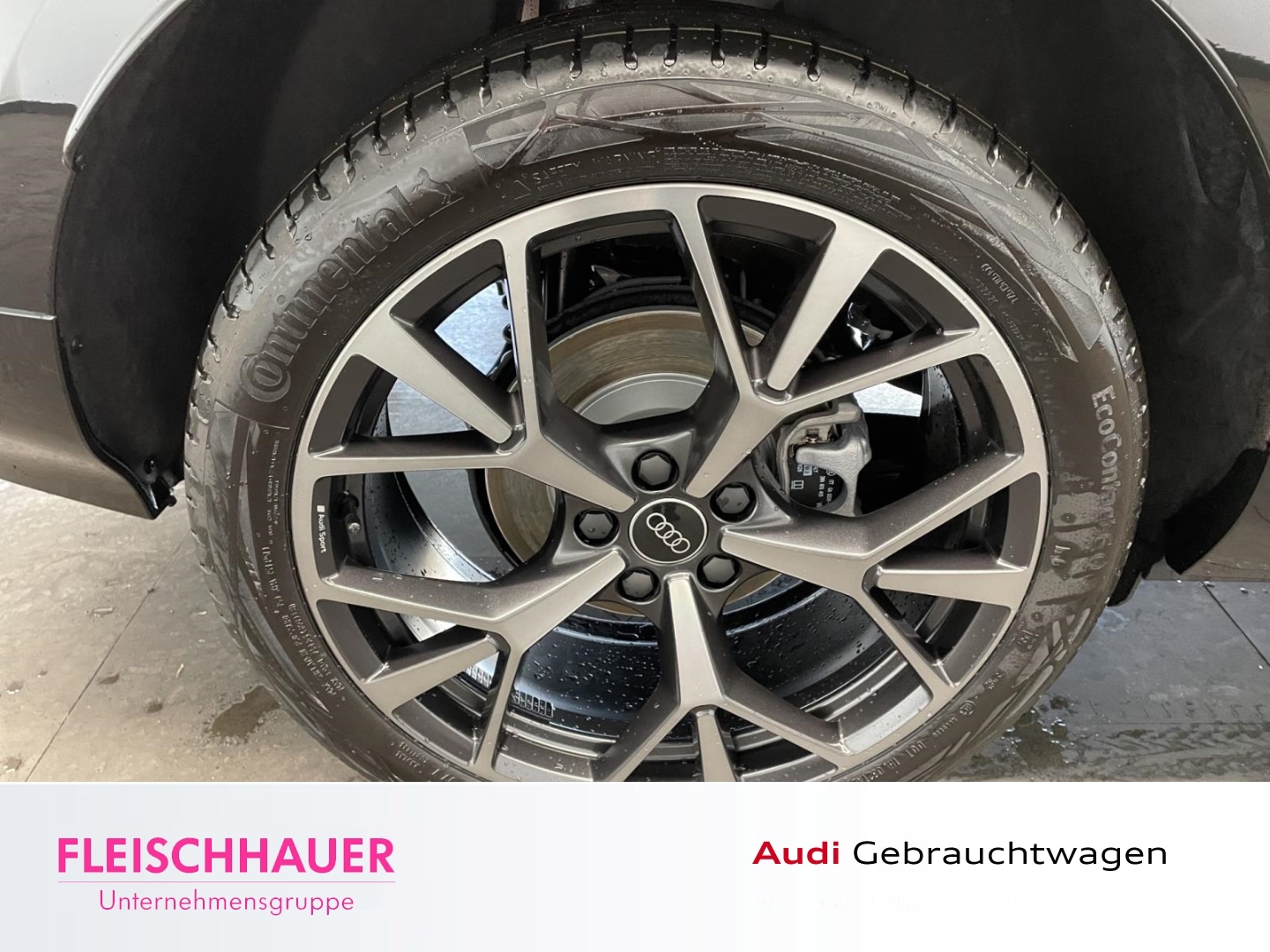 Bild über Audi Q3 SUV TFSI 110 kW S tronic - für weitere Informationen kontaktieren Sie den Audi Partner