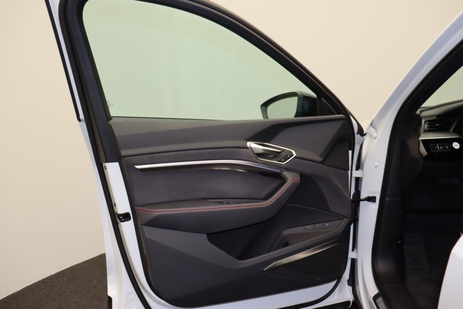 Audi Q8 Sportback e-tron – Bild 7