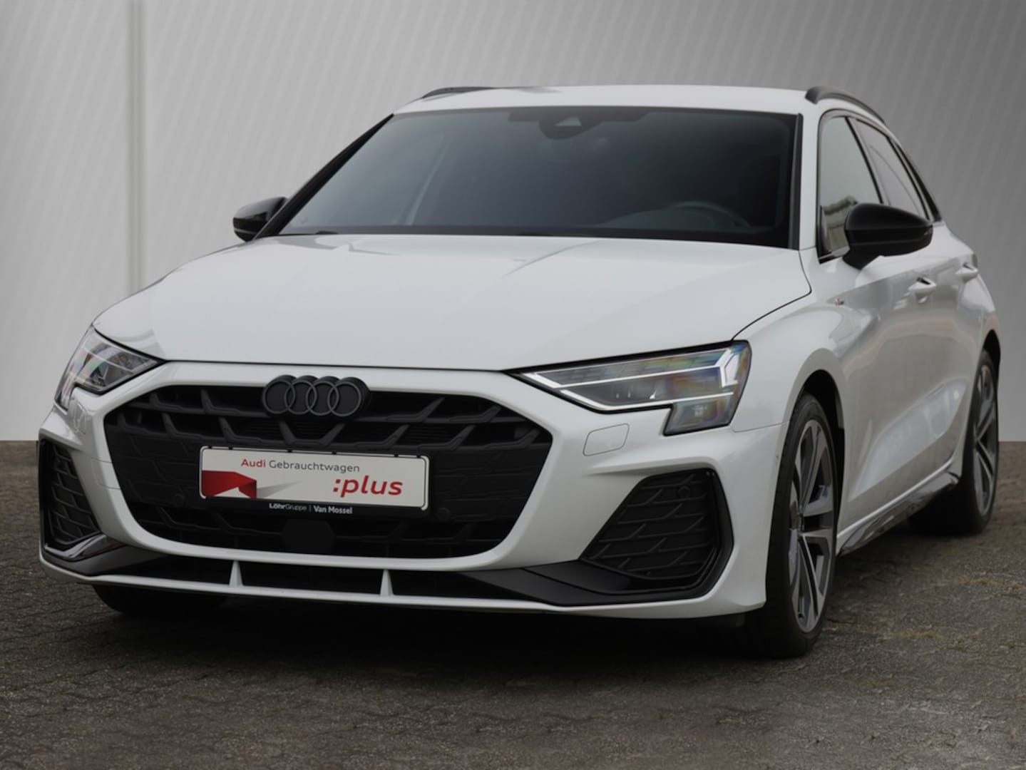 Bild über Audi A3 Sportback S line 35 TFSI S tronic - für weitere Informationen kontaktieren Sie den Audi Partner