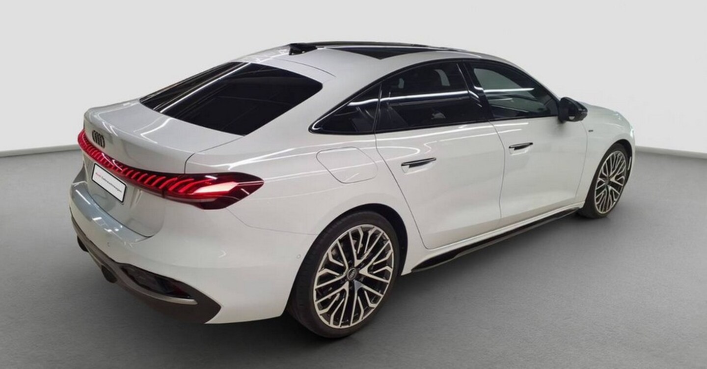 Bild über Audi A5 Limousine TDI 150 kW S tronic - für weitere Informationen kontaktieren Sie den Audi Partner