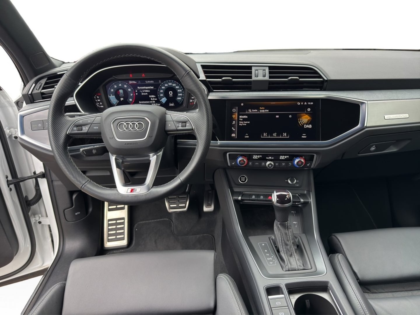Bild über Audi Q3 advanced 45 TFSI quattro S tronic - für weitere Informationen kontaktieren Sie den Audi Partner