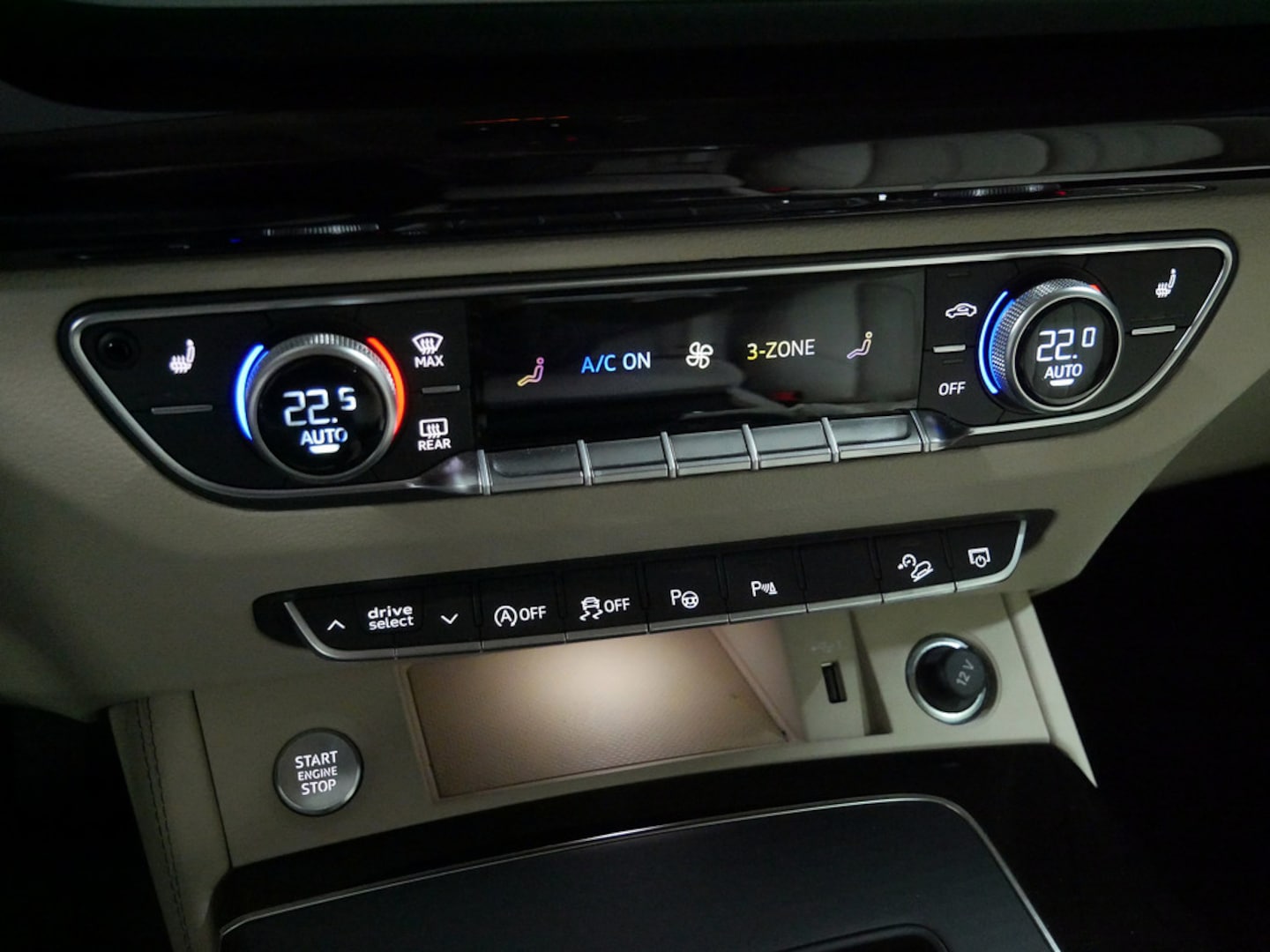 Bild über Audi Q5 40 TFSI quattro S tronic - für weitere Informationen kontaktieren Sie den Audi Partner