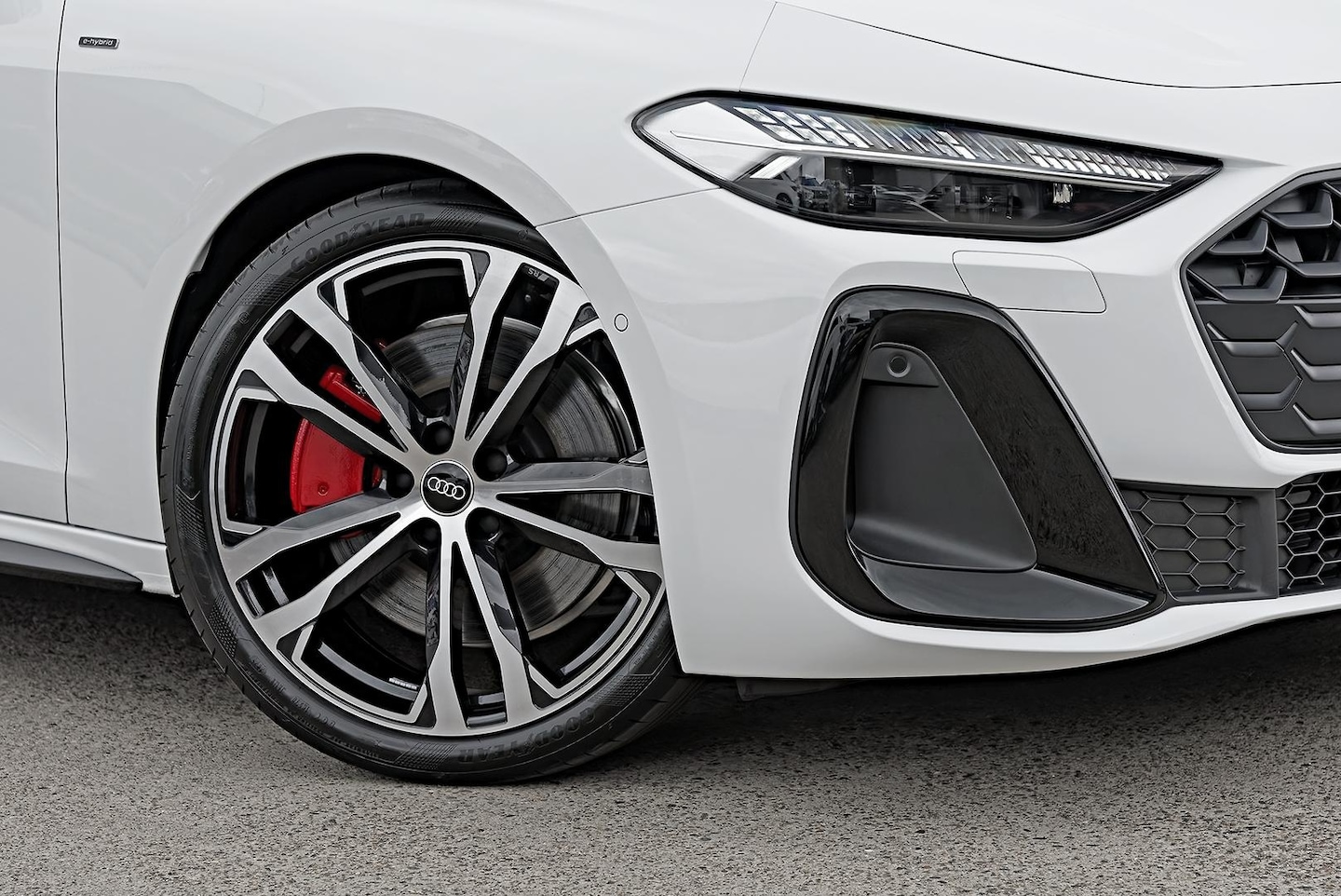 Image about Audi A5 Avant TFSI e e-hybrid quattro 270 kW S tronic