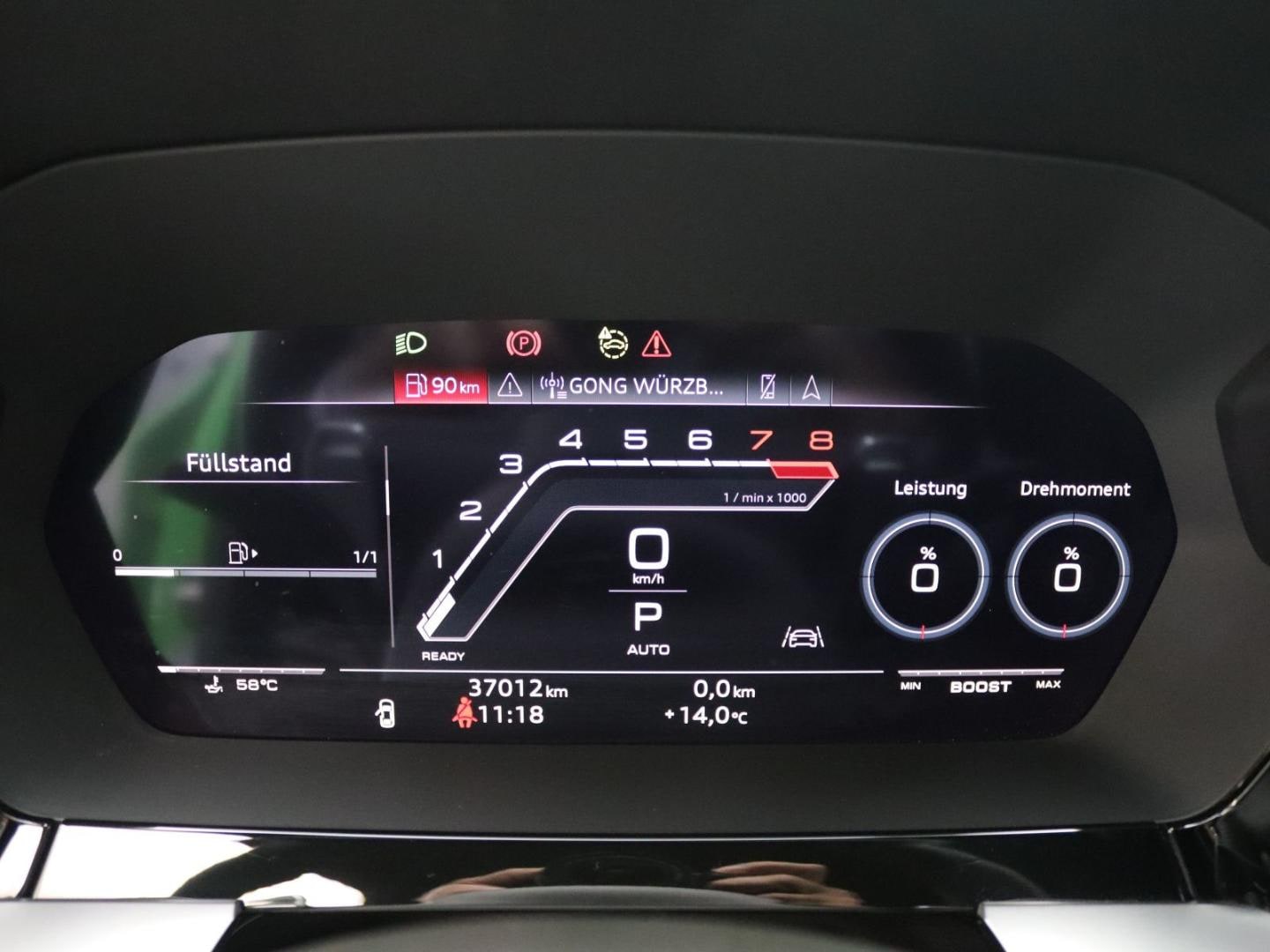 Bild über Audi RS 3 Limousine TFSI quattro S tronic - für weitere Informationen kontaktieren Sie den Audi Partner