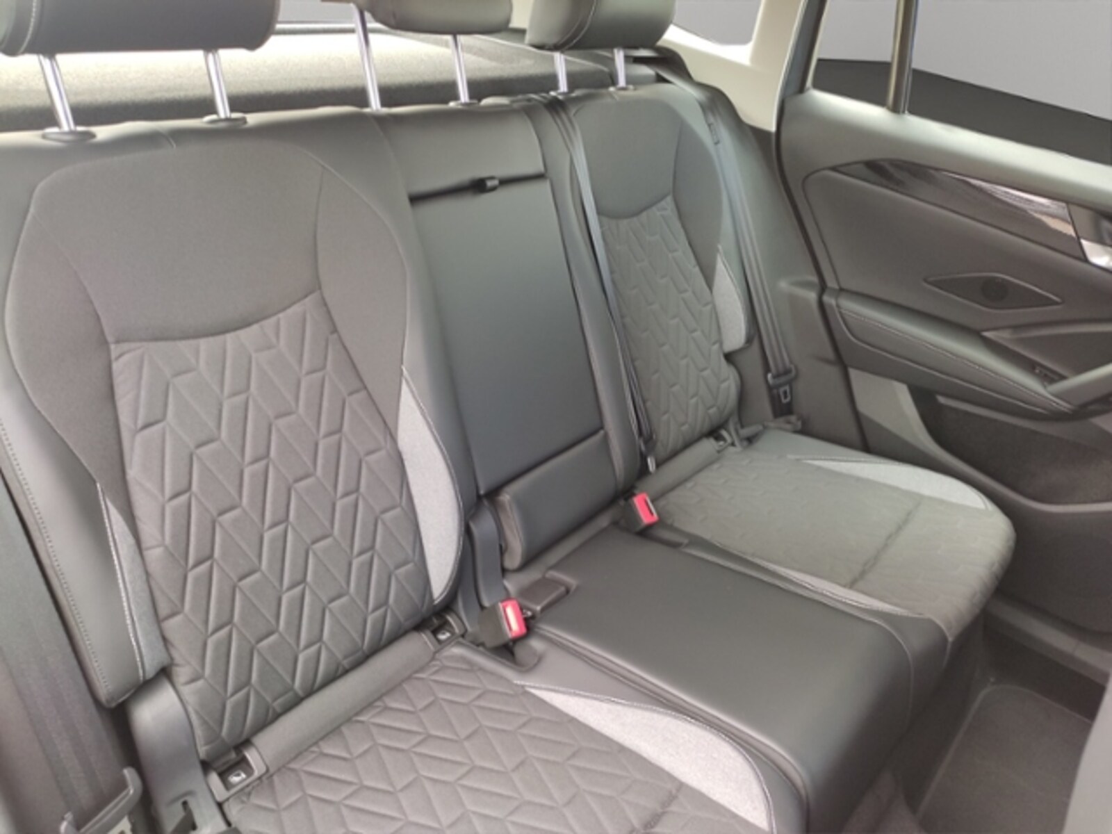 Volkswagen Tiguan – Bild 15
