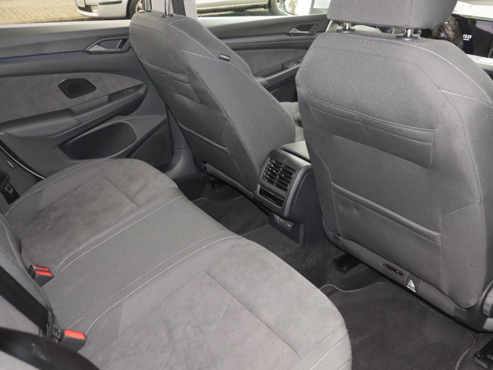 Volkswagen Golf Variant – Bild 11