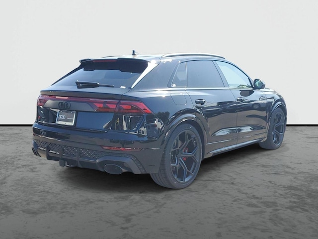 2026 Audi RS Q8 SUV performance