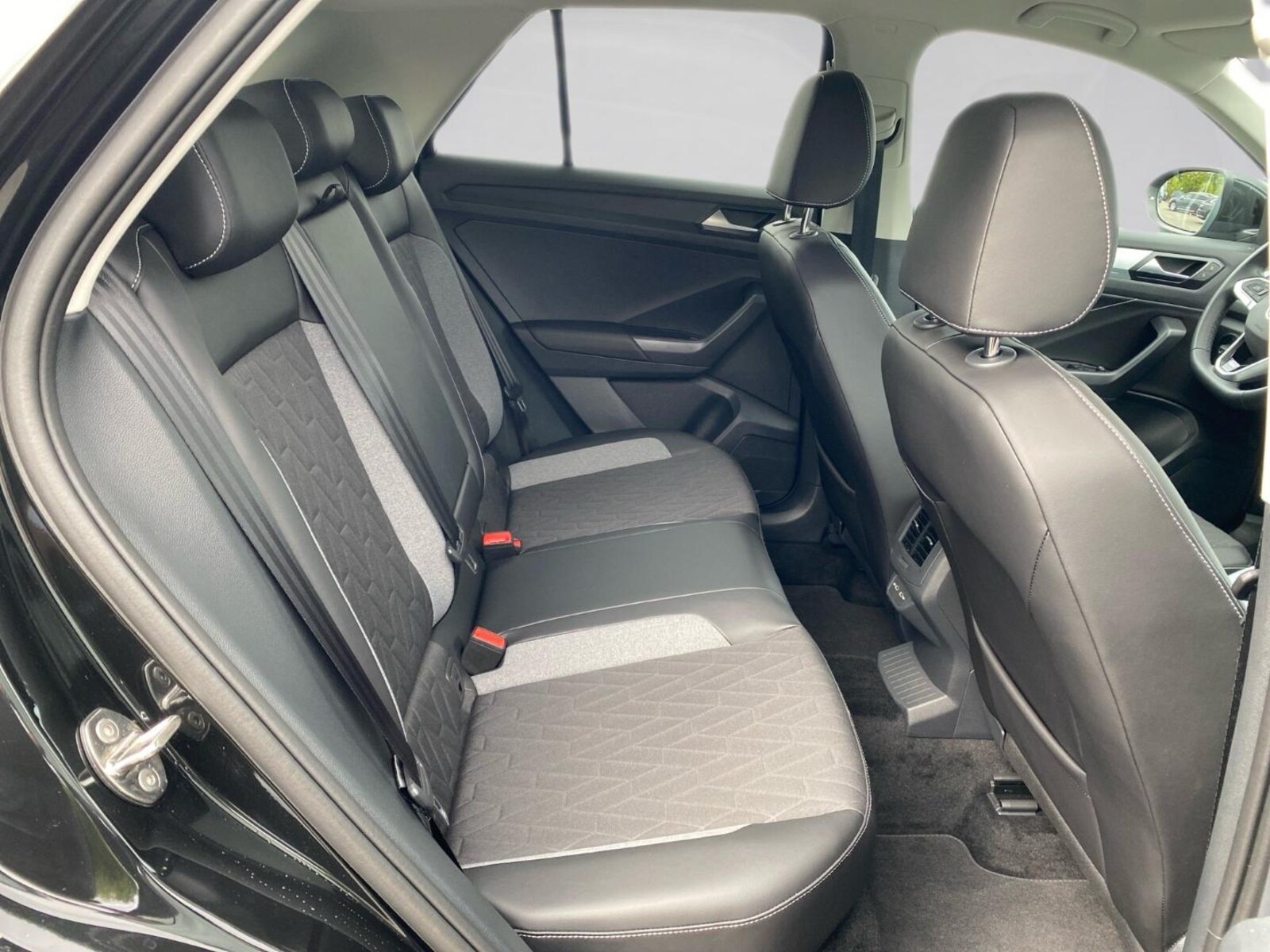 Volkswagen T-Roc – Bild 11