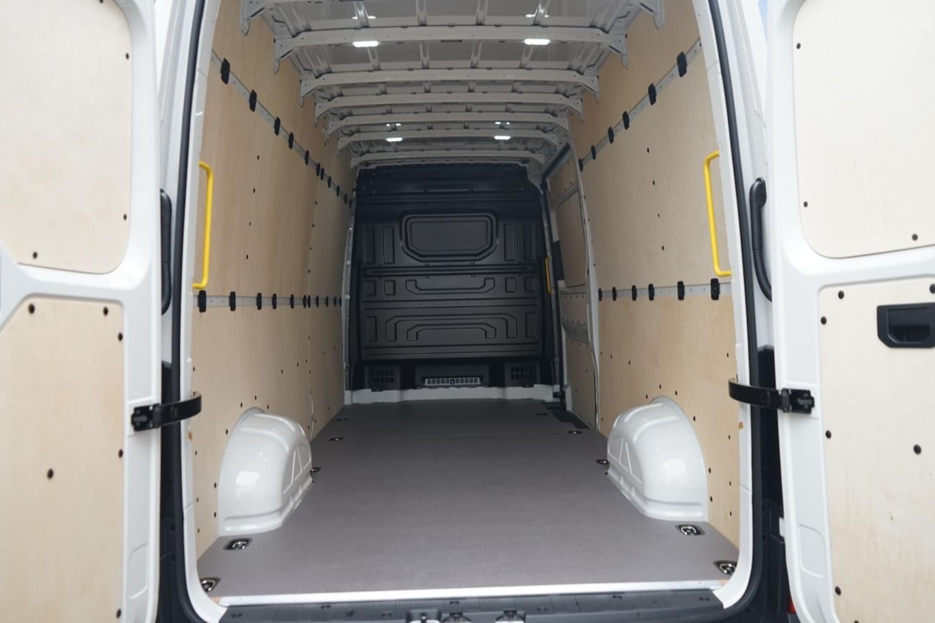 Volkswagen Crafter Kasten langer Radstand