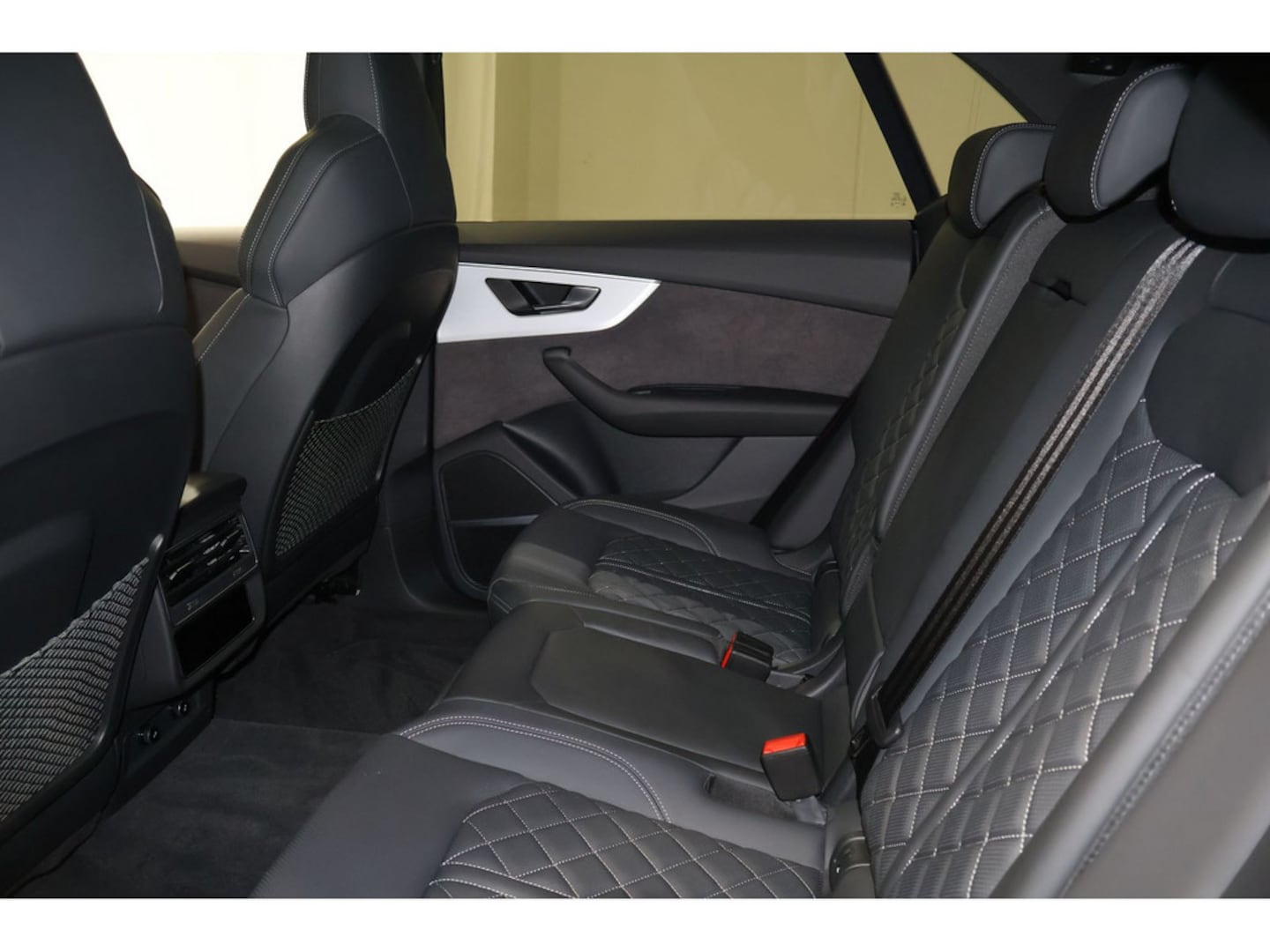 Bild über Audi Q8 SUV 50 TDI quattro tiptronic - für weitere Informationen kontaktieren Sie den Audi Partner