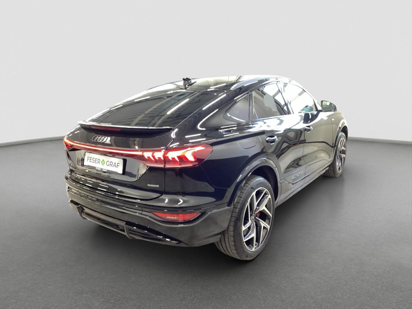 Bild über Audi Q6 Sportback e-tron S line business e-tron quattro 315 kW - für weitere Informationen kontaktieren Sie den Audi Partner