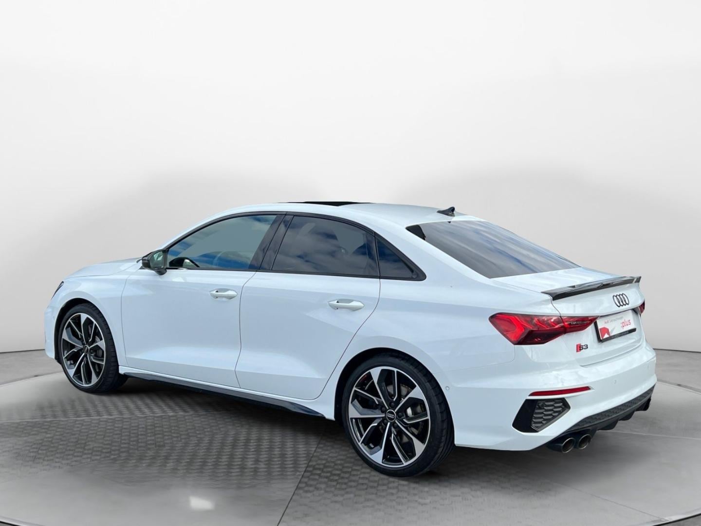Bild über Audi S3 Limousine TFSI quattro S tronic - für weitere Informationen kontaktieren Sie den Audi Partner