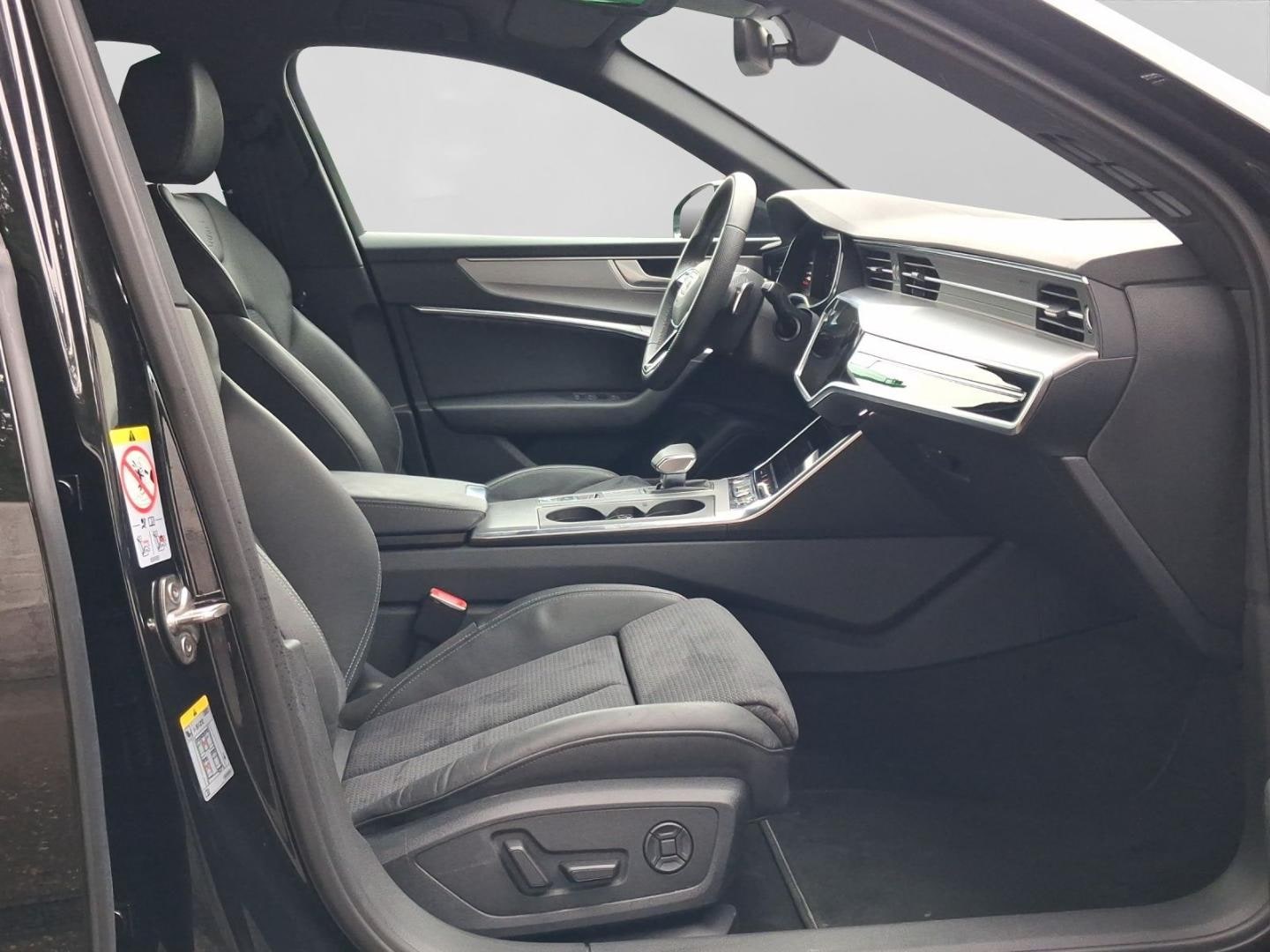 Bild über Audi A6 Avant TFSI e S line 55 TFSI e quattro S tronic - für weitere Informationen kontaktieren Sie den Audi Partner