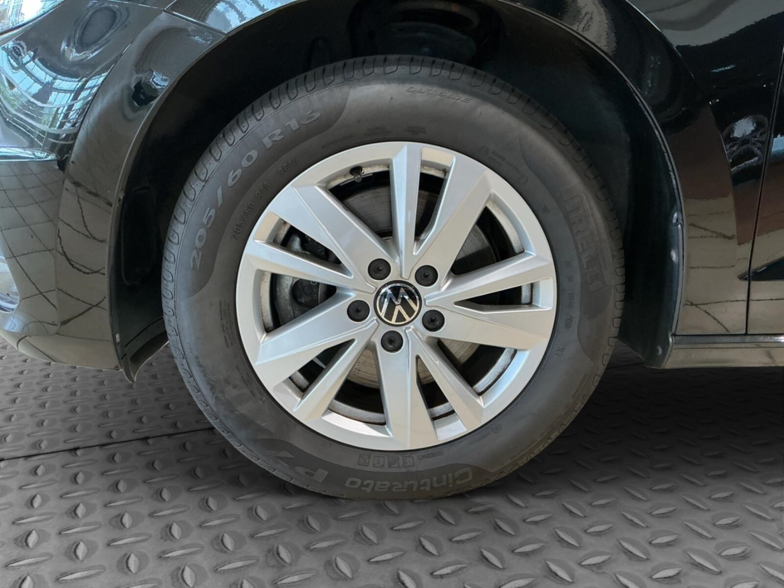 Volkswagen Touran – Bild 9