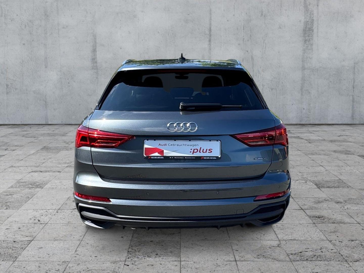 Bild über Audi Q3 TFSI quattro 180 kW S tronic - für weitere Informationen kontaktieren Sie den Audi Partner