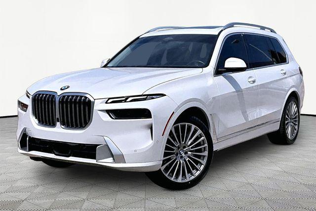 2023 BMW X7 xDrive40i's photo