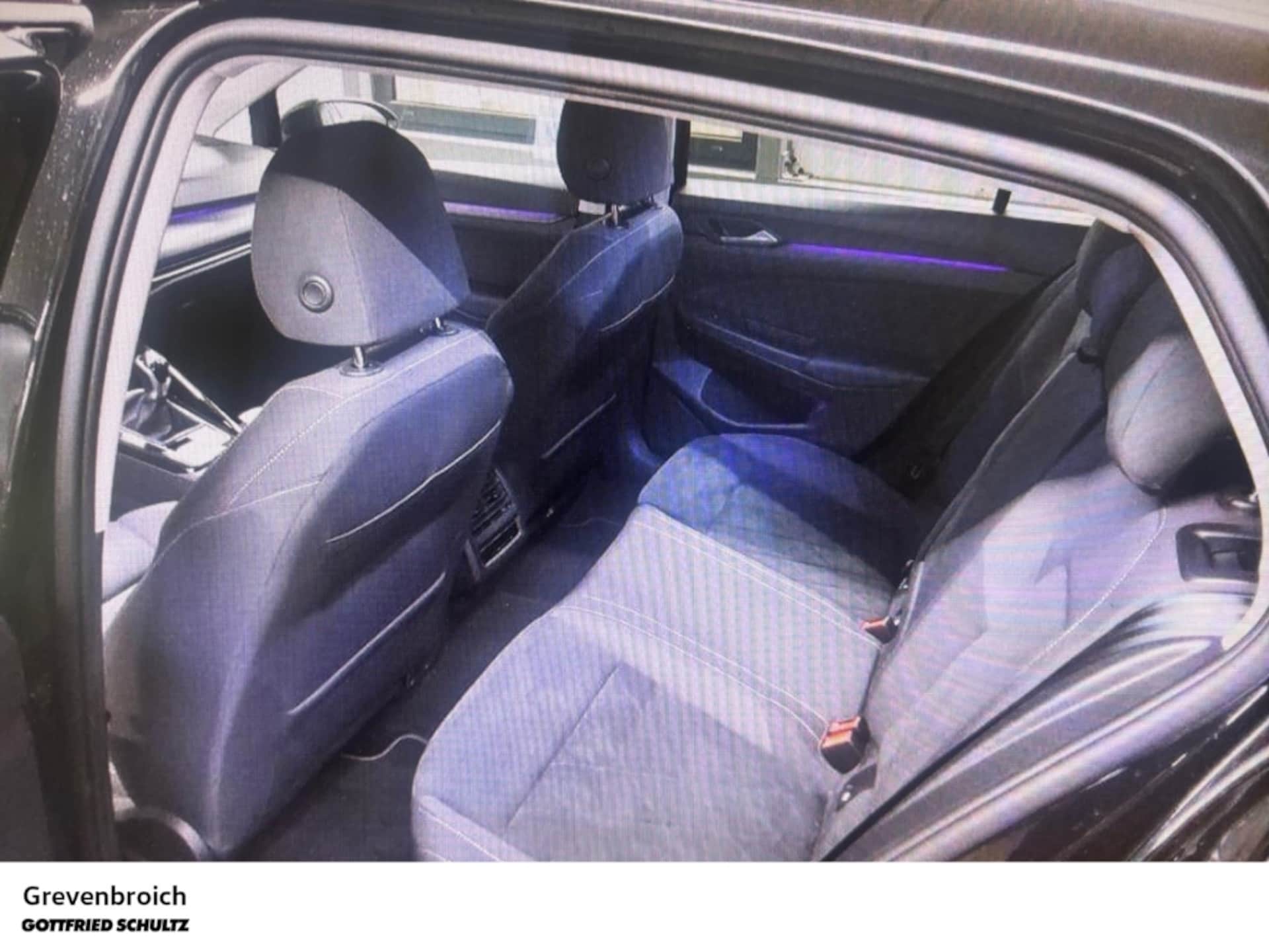 Volkswagen Golf Style