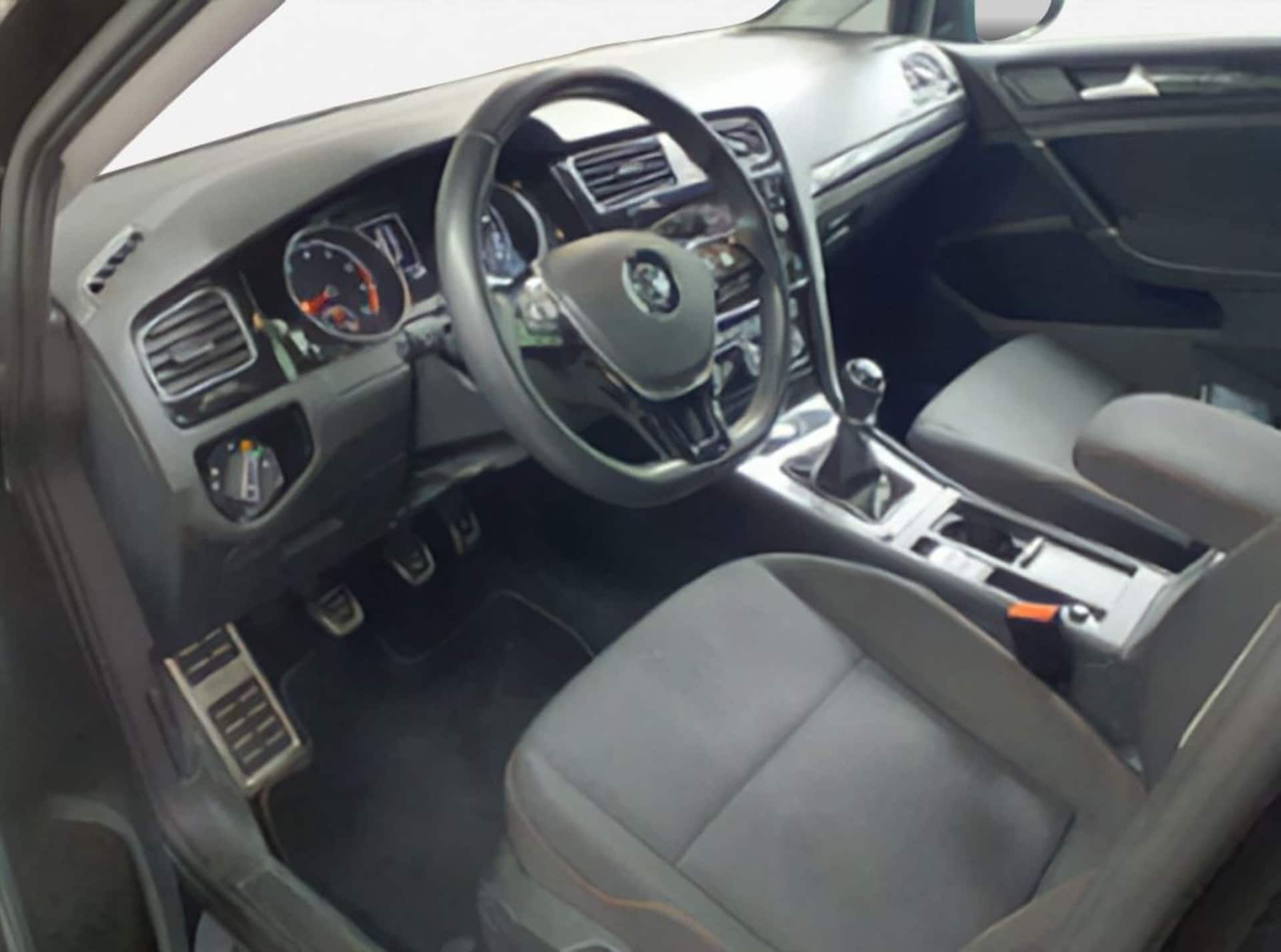 Volkswagen Golf SOUND