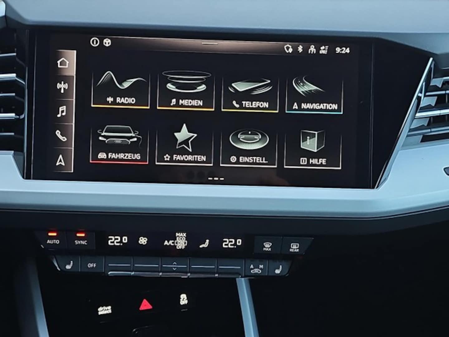 Bild über Audi Q4 Sportback e-tron 40 e-tron - für weitere Informationen kontaktieren Sie den Audi Partner