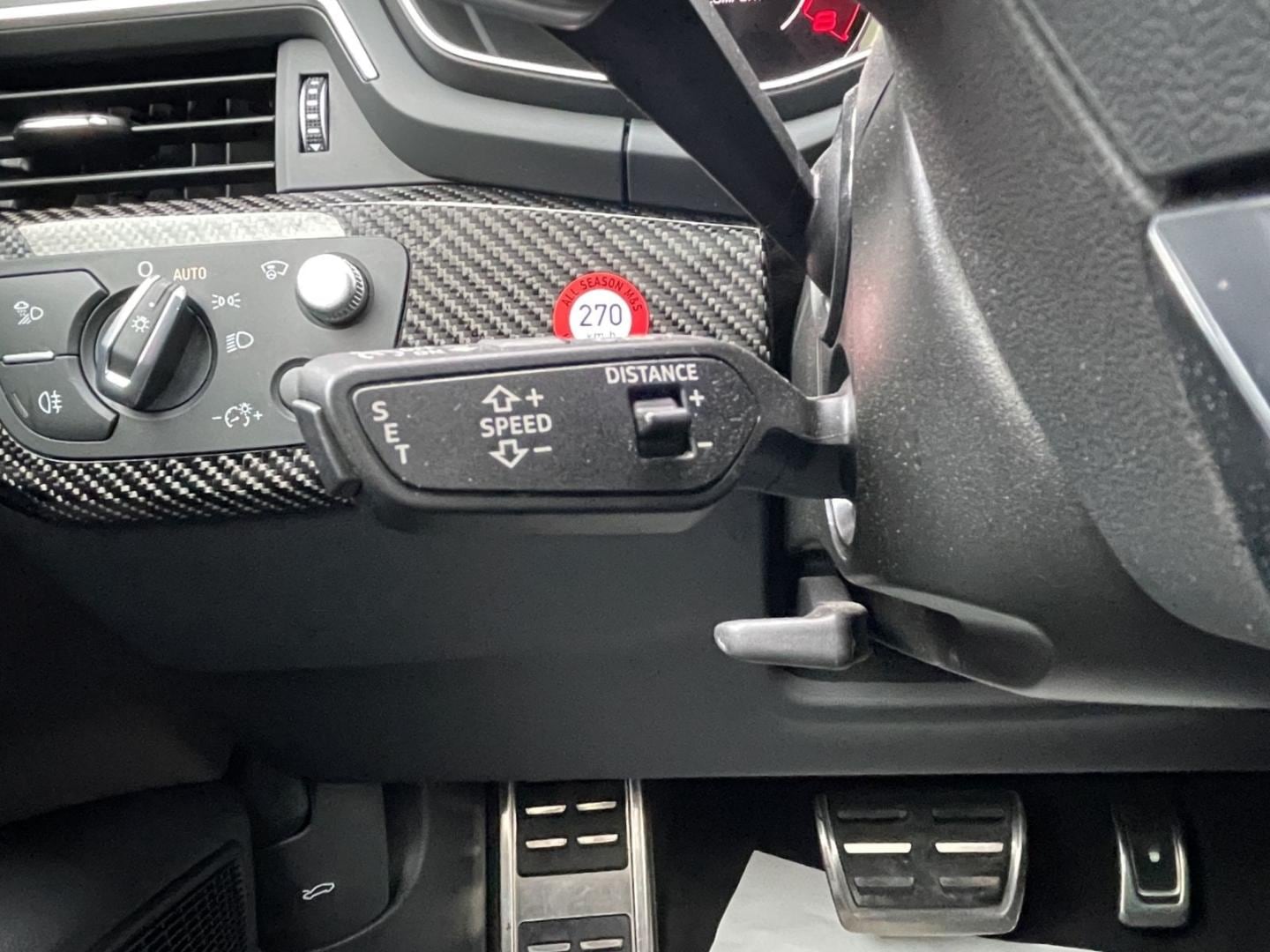 Bild über Audi RS 4 Avant TFSI quattro tiptronic - für weitere Informationen kontaktieren Sie den Audi Partner