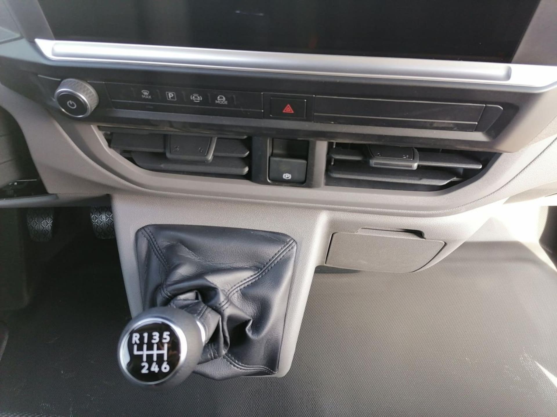 Volkswagen Transporter Kasten kurzer Radstand