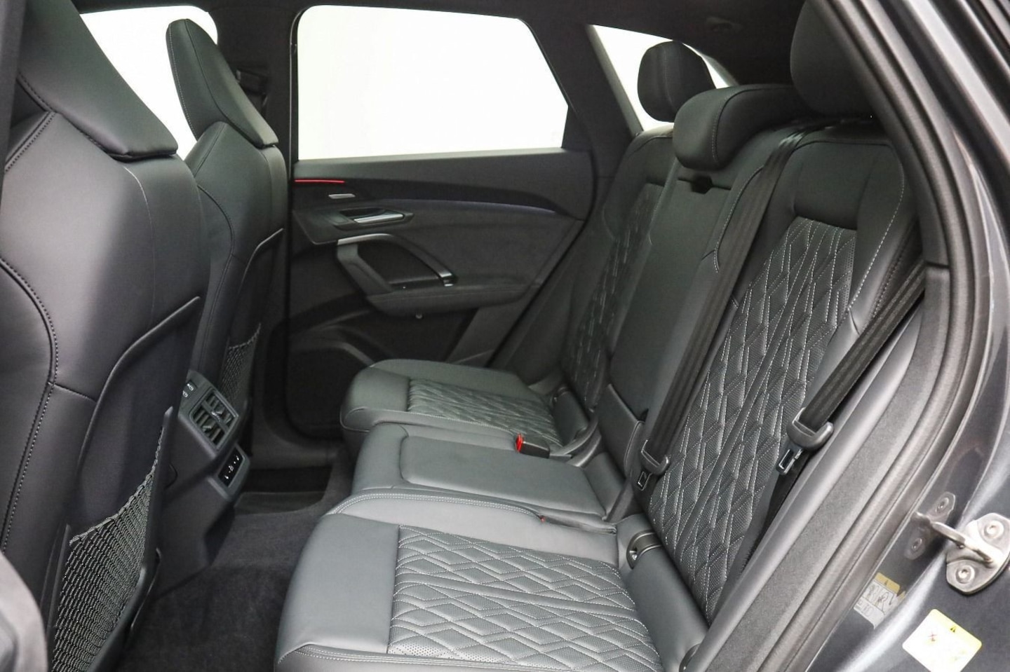 Bild über Audi Q5 SUV TDI quattro 150 kW S tronic - für weitere Informationen kontaktieren Sie den Audi Partner