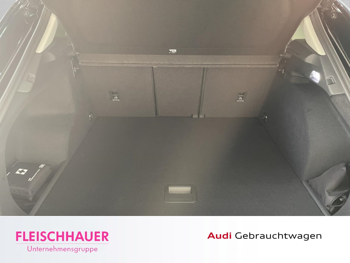 Bild über Audi Q3 SUV TFSI 110 kW S tronic - für weitere Informationen kontaktieren Sie den Audi Partner