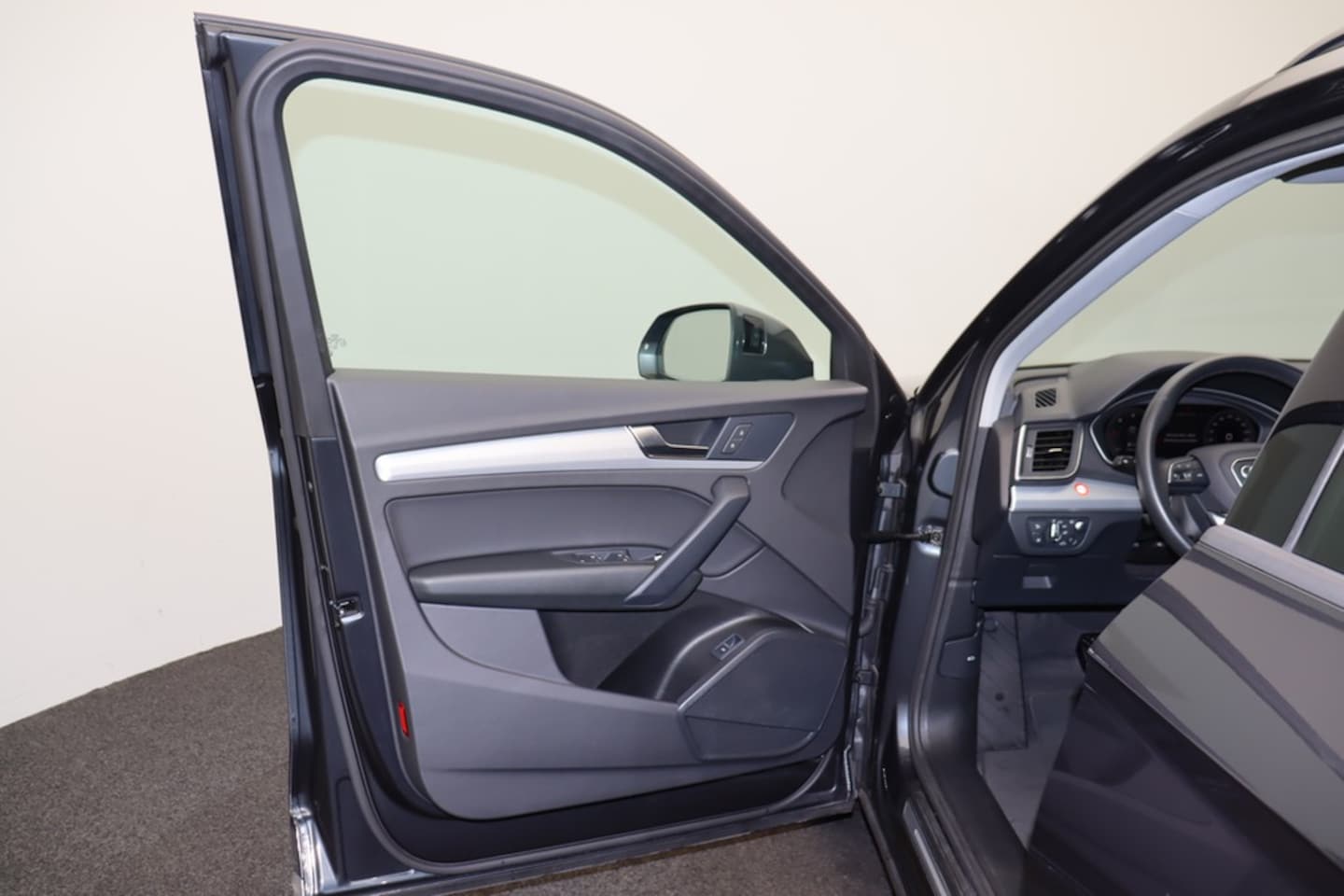 Bild über Audi Q5 40 TDI quattro S tronic - für weitere Informationen kontaktieren Sie den Audi Partner