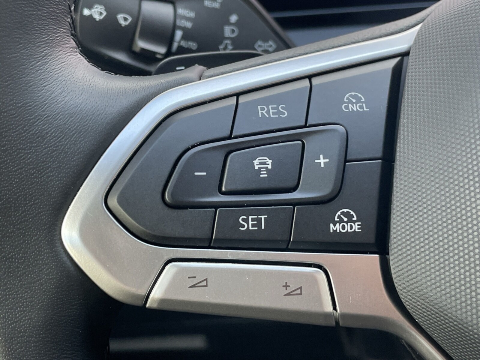 Volkswagen Tiguan – Bild 12
