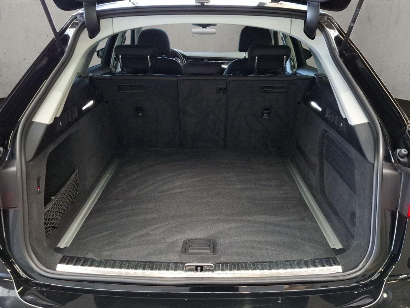 Bild über Audi A6 Avant 40 TDI quattro S tronic - für weitere Informationen kontaktieren Sie den Audi Partner