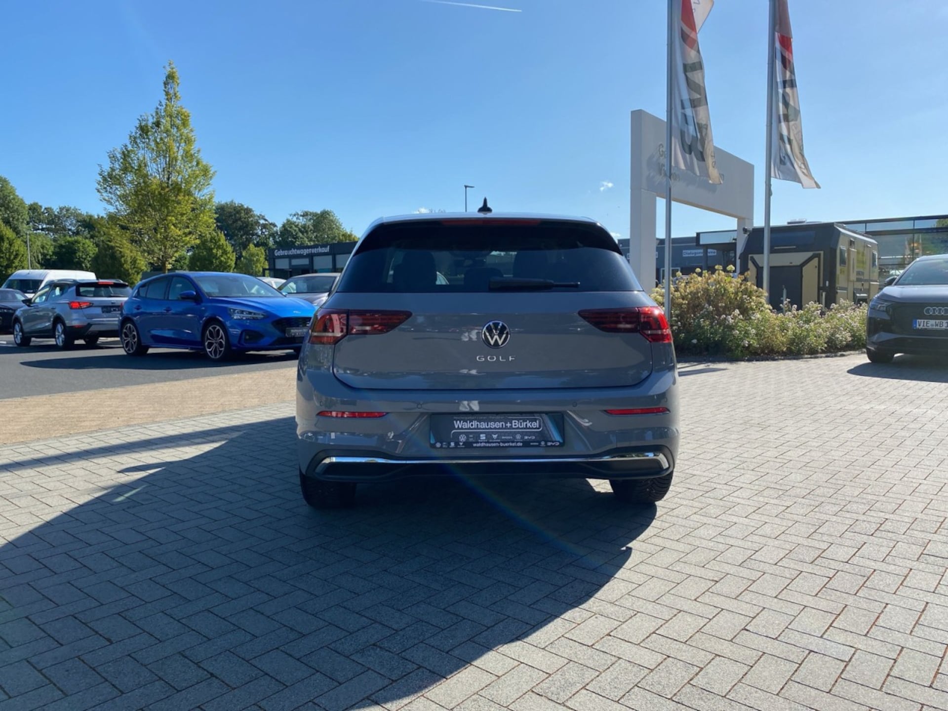 Volkswagen Golf Life