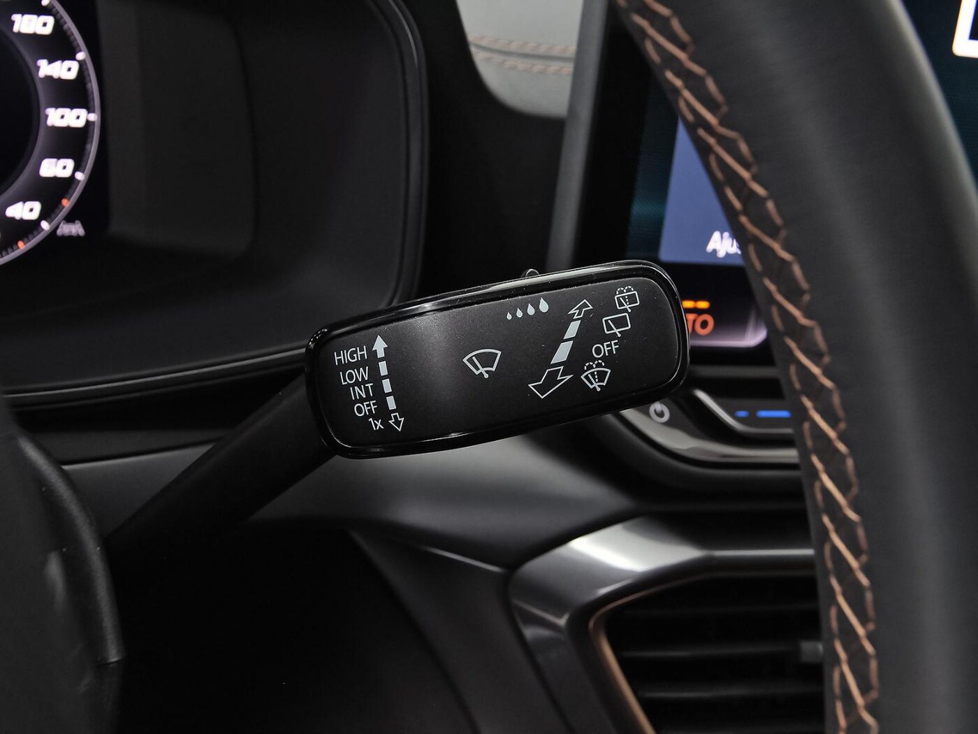 CUPRA Leon León 1.5 eTSI DSG 110 kW (150 CV) — photo 15