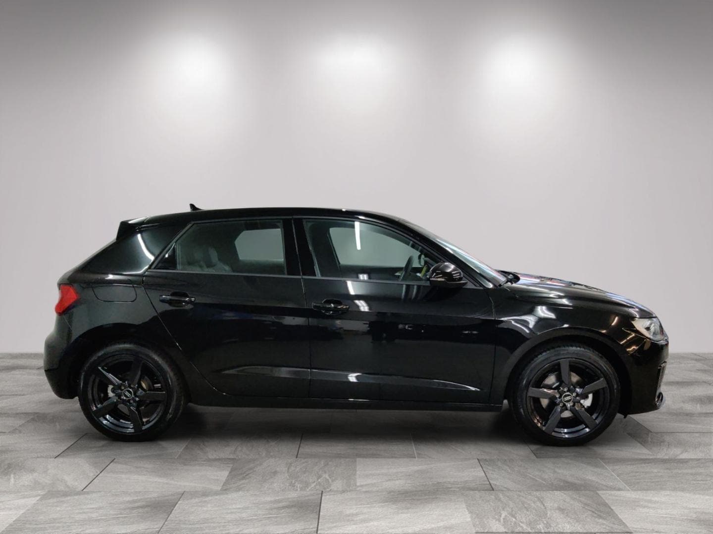 Bild über Audi A1 Sportback advanced 30 TFSI S tronic - für weitere Informationen kontaktieren Sie den Audi Partner