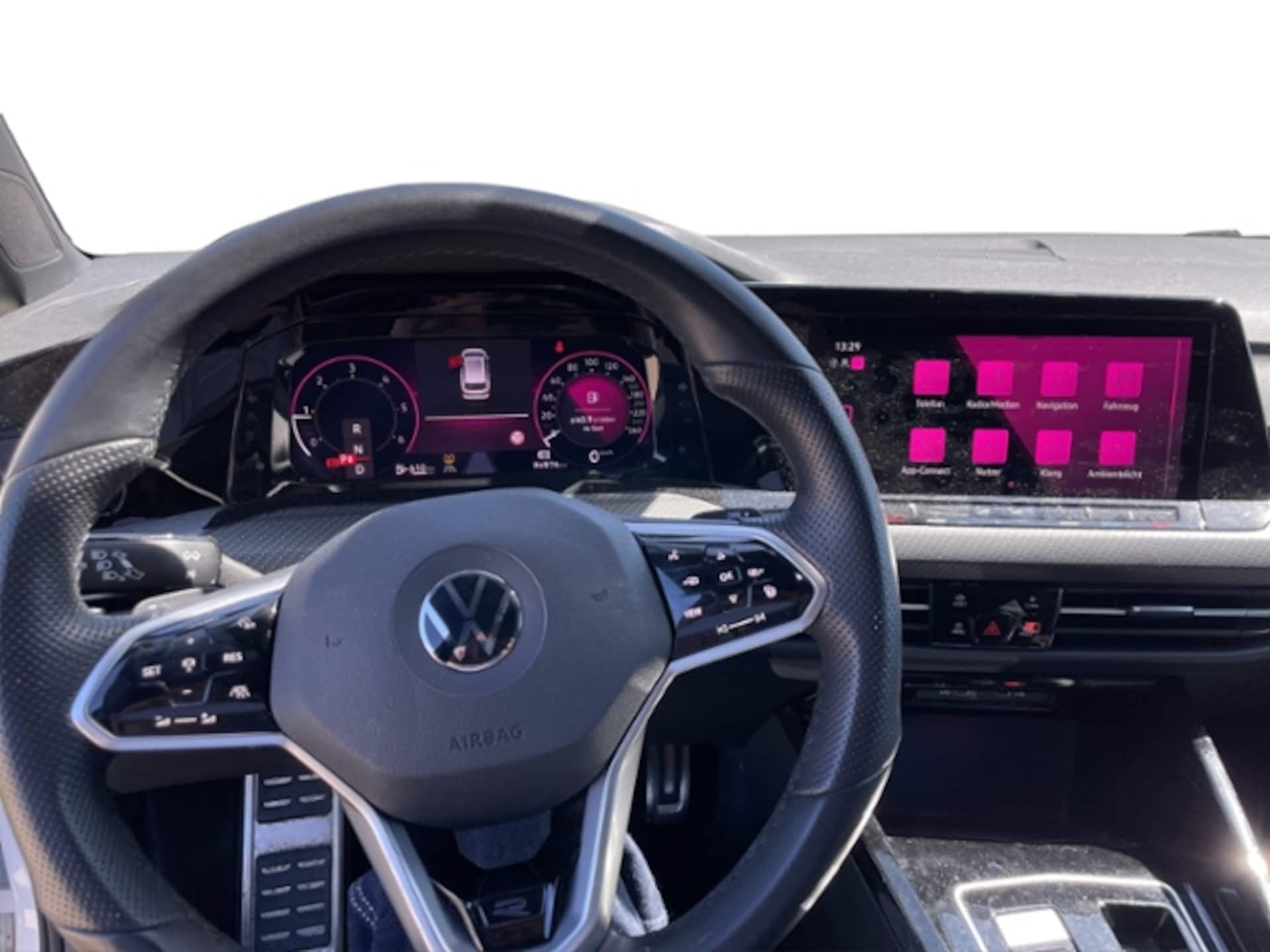 Volkswagen Golf Variant R-Line