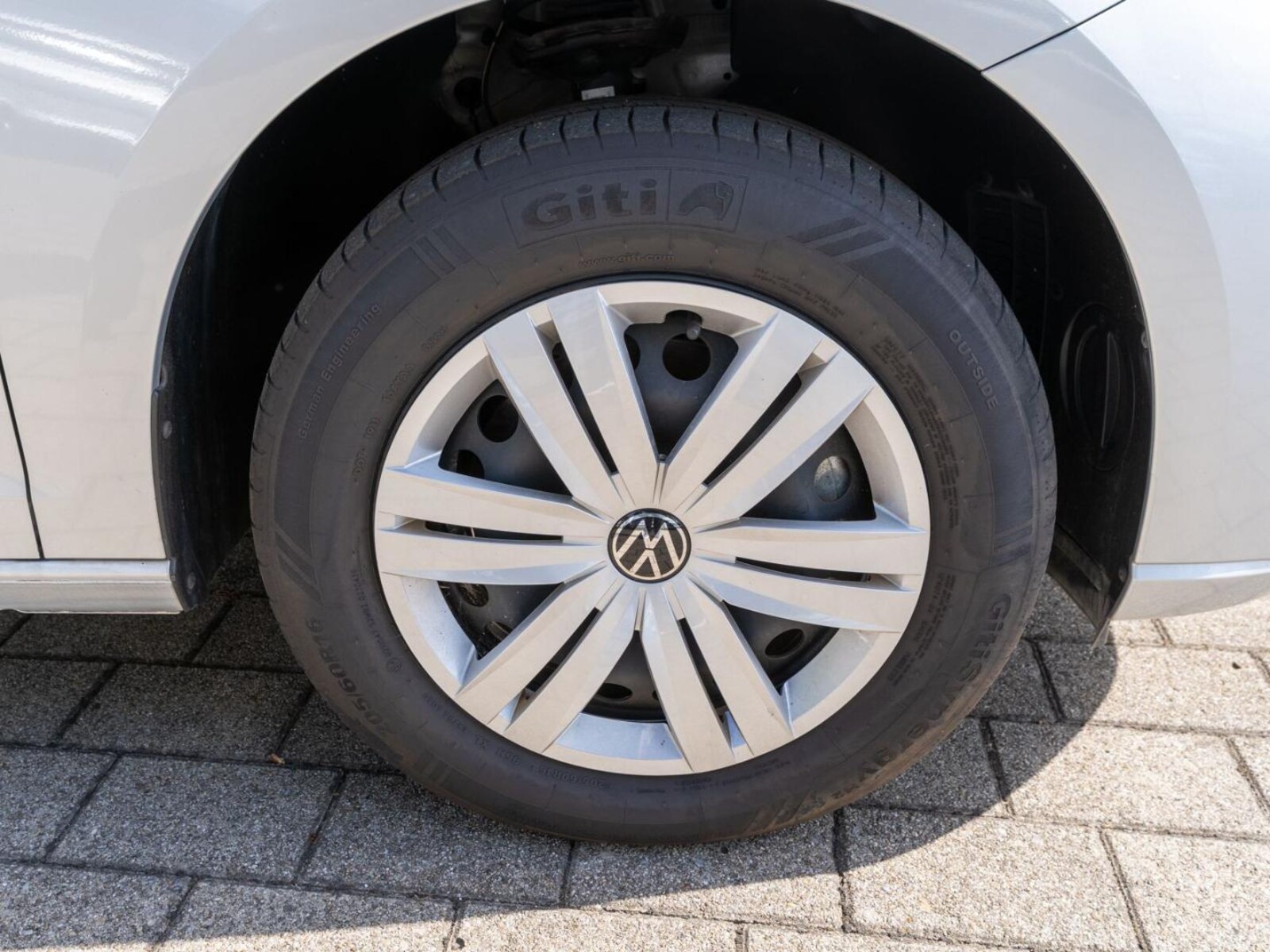 Volkswagen Caddy Cargo – Bild 10